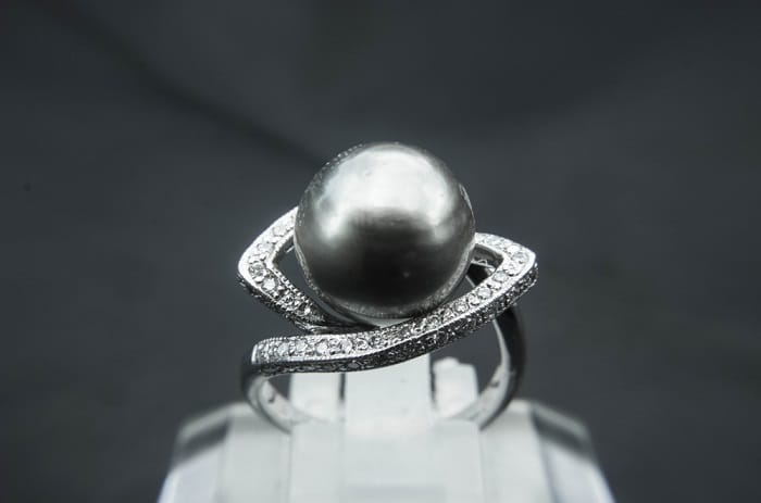 Black Gemstones Black pearl