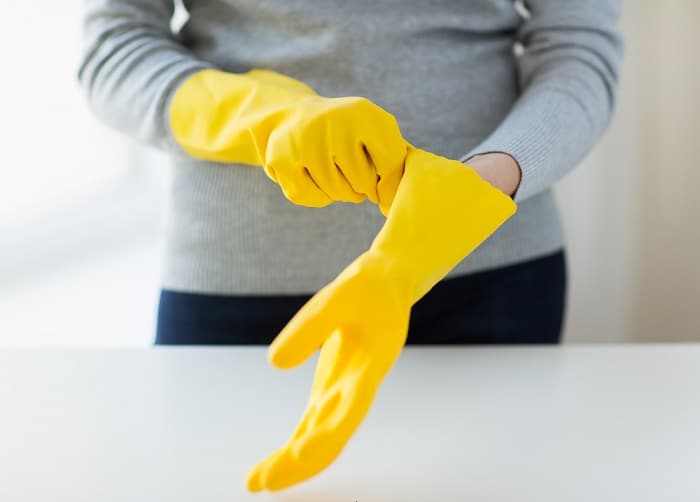 How to Clean White Gold rubber gloves