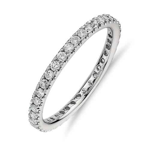 Pave settings eternity petite