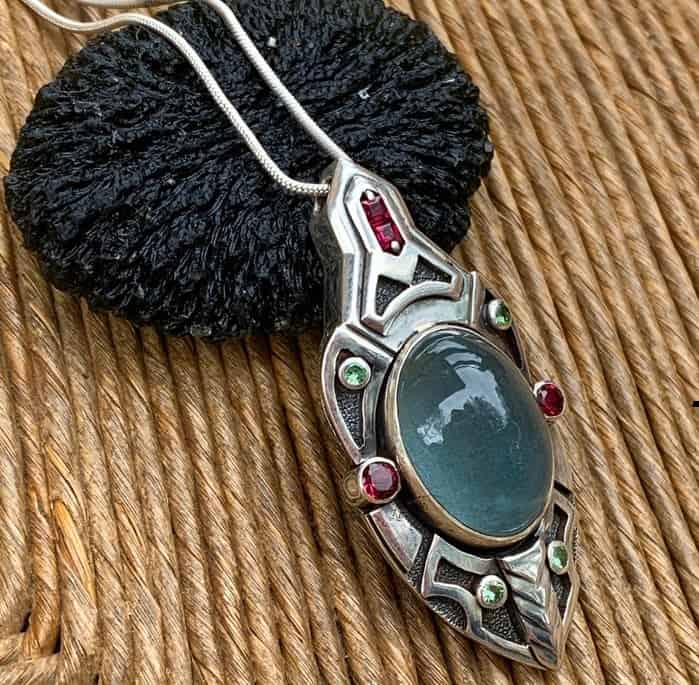 Blue Gemstones Cat’s Eye Aquamarine pendant
